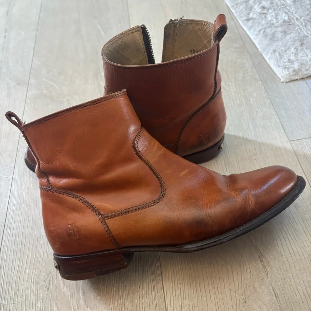 Frye Women’s Brown Leather Chelsea Ankle Boots